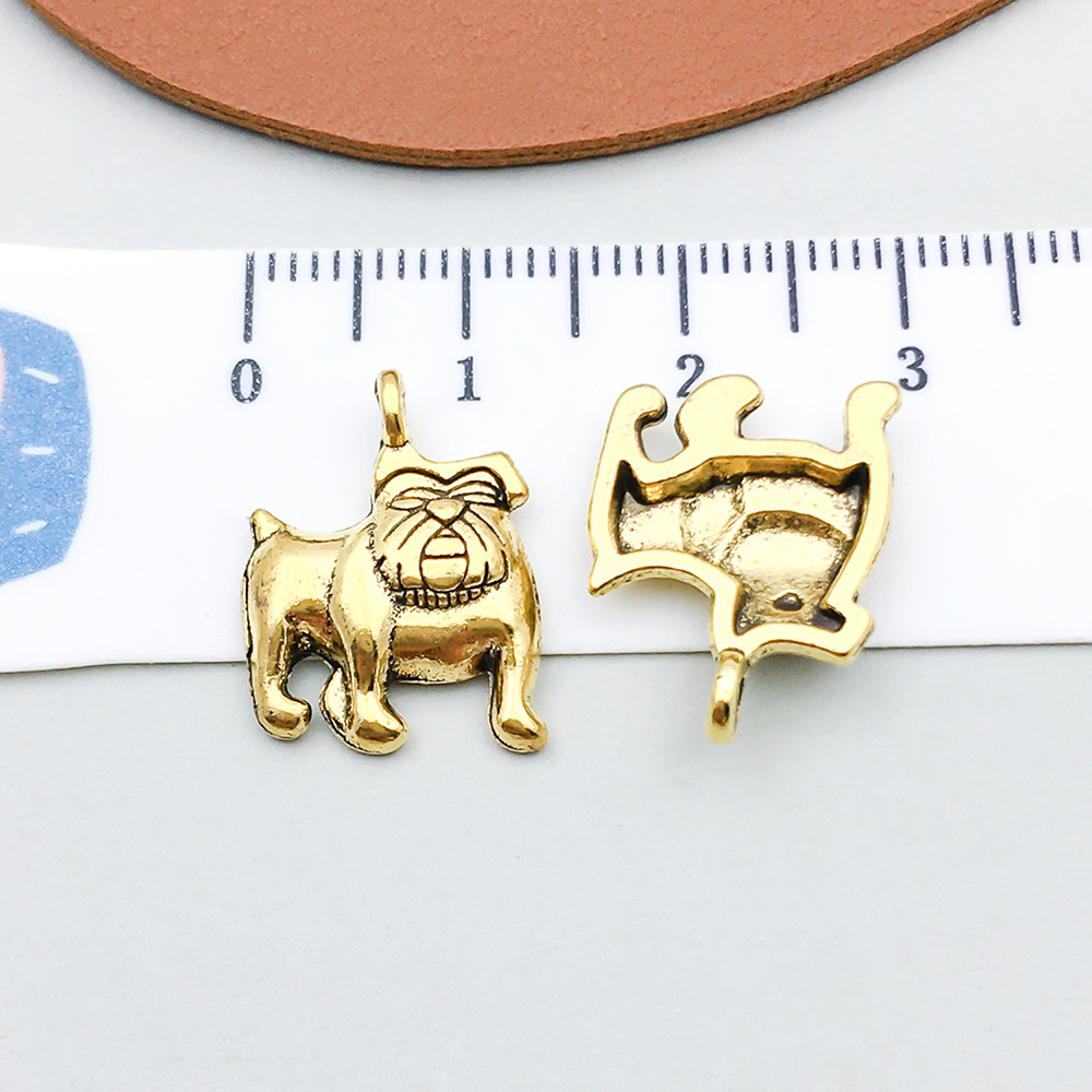 고대 황금 퍼그-1.1g-17*13mm-20559 1개