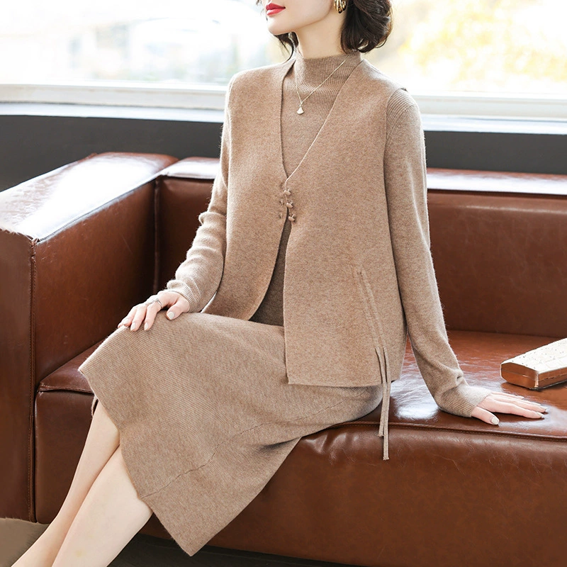 2024 новый стиль женщин средних лет жилет куртка мама кашемировое платье осенне-зимний набор юбка с дном