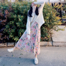 连衣裙女2025秋季新款气质小香风宽松米白针织衫碎花半身裙两件套