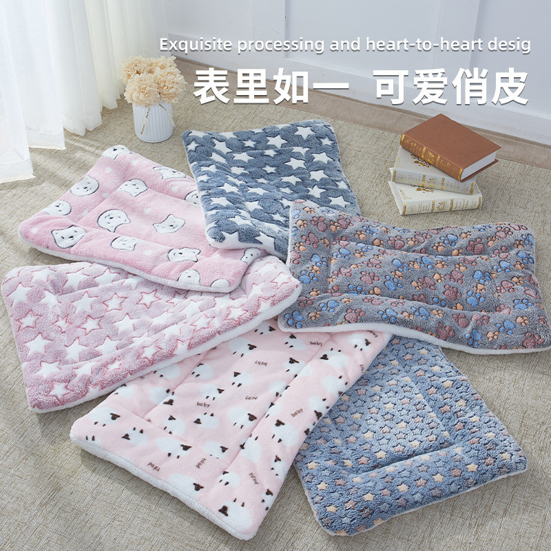 メーカー卸売りペットの睡眠マットは、秋冬の保温地マット猫犬共通の睡眠毛布ソファーマットを厚くする|undefined