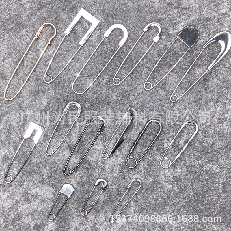 产地货源服饰纺织辅料配件制作金属挂镀电镀滚镀五金创意别针饰品