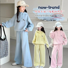 女の子の服のスーツの秋の服の2025の新型の洋気の子供の春秋の流行の服の女性の大きい子供の運動の2つのセット