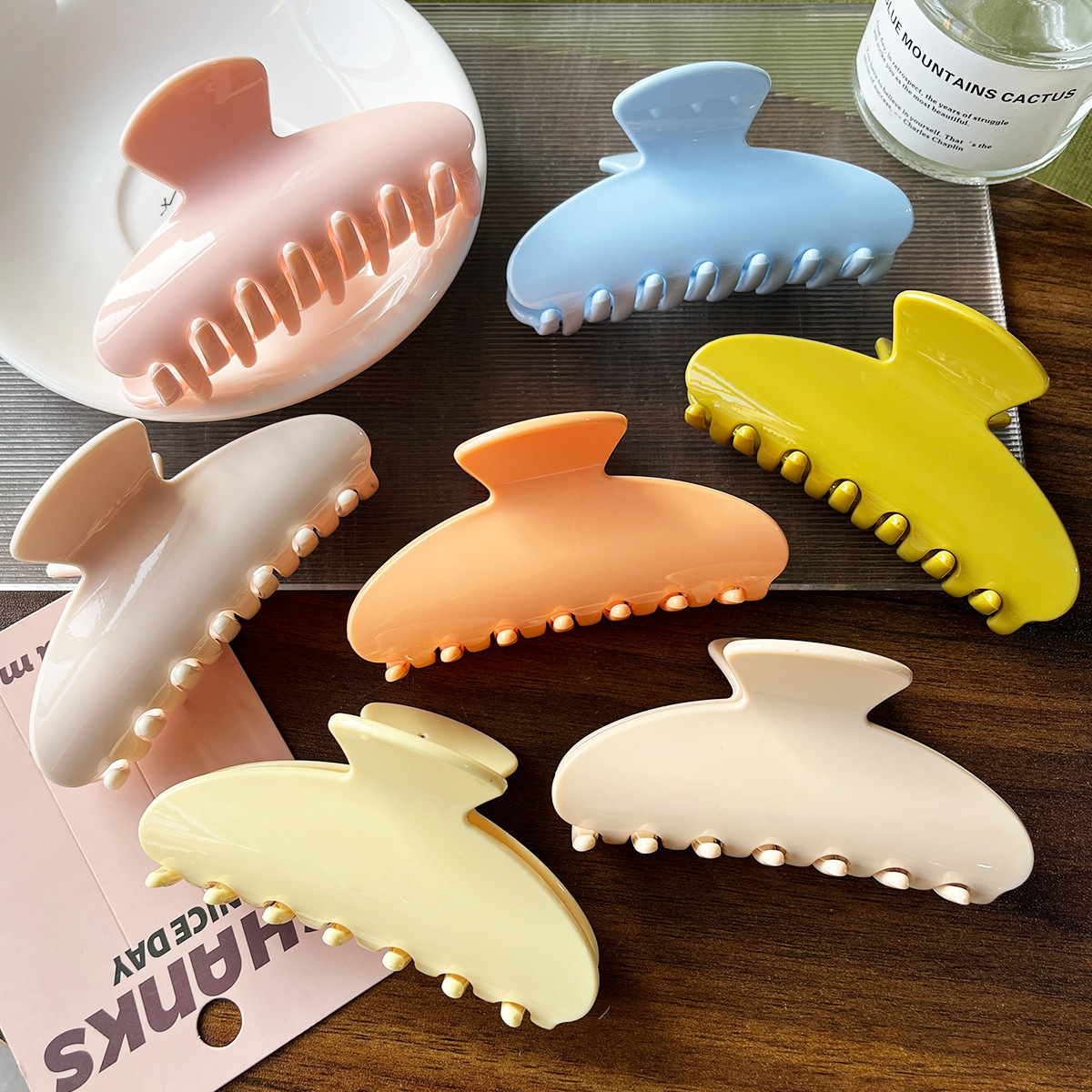PC brillante semicircular agarre clip de cabello simple color puro Baoyuan clip de cabello detrás del cerebro clip de pescado clip de cabello