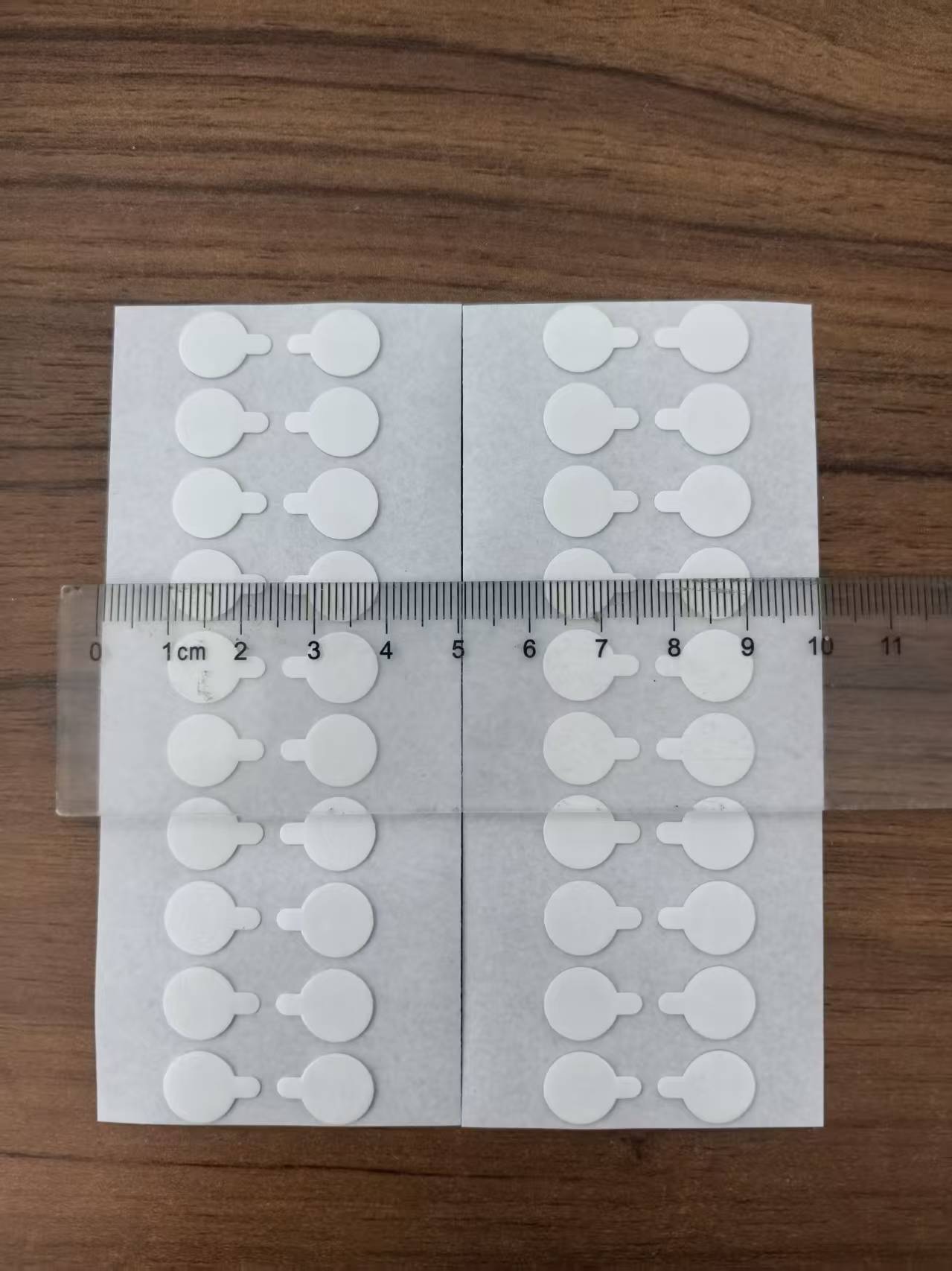 Adhesivo acrílico transparente de doble cara Almohadilla de goma de doble cara Adhesivo sin trazas Adhesivo de doble cara Adhesivo de punto redondo sin costuras
