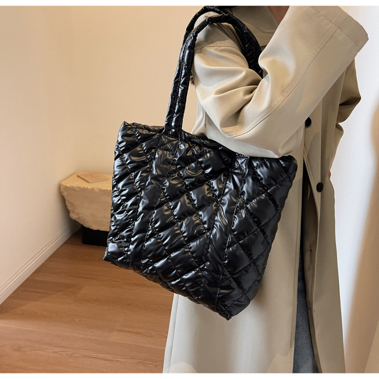 Nuova borsa da donna di grande capacità, alla moda e semplice, monospalla, borsa da ascella, borsa da viaggio versatile a forma di diamante, borsa tote a mano_voghion.com