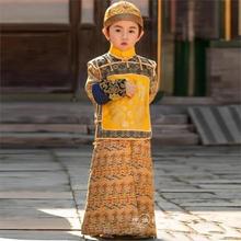 清朝小阿哥儿童故宫廷摄影满族装男童古装公子小皇帝演出服新中式