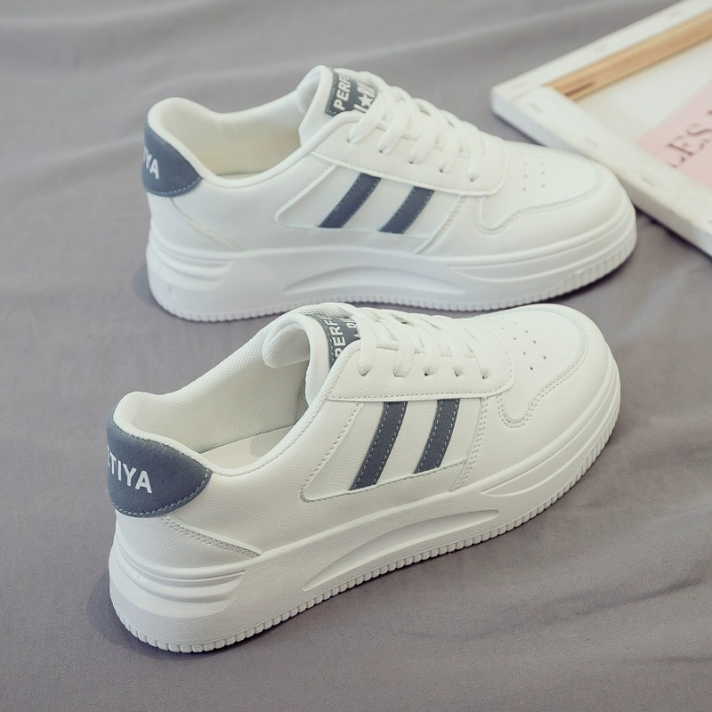Zapatos casuales deportivos universales primavera y otoño 2025 nuevos zapatos de plancha de moda retrógrados cómodos zapatos blancos para mujeres