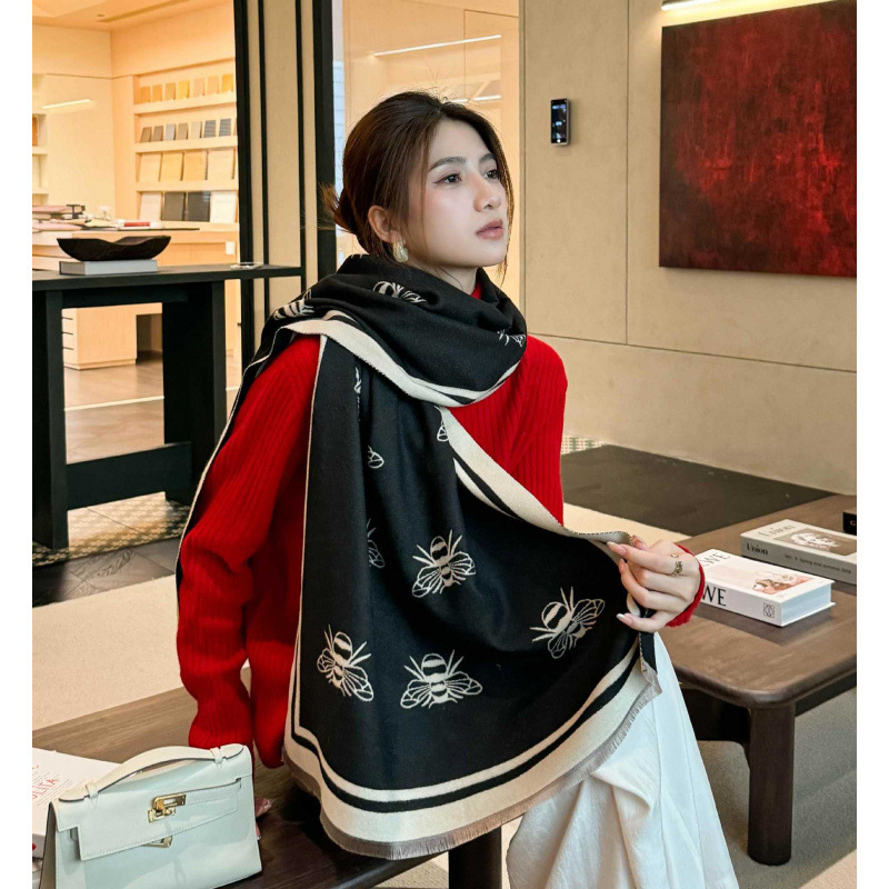 空调房披肩女外搭羊毛围巾两用冬季2025新款办公室午睡披风送礼物|undefined