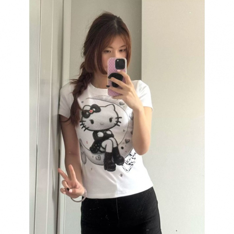 American Cartoon Style Hello Kitty Print New Short-Sleeved T-Shirt for Women, Black Slim Fit Top for Petite Figures