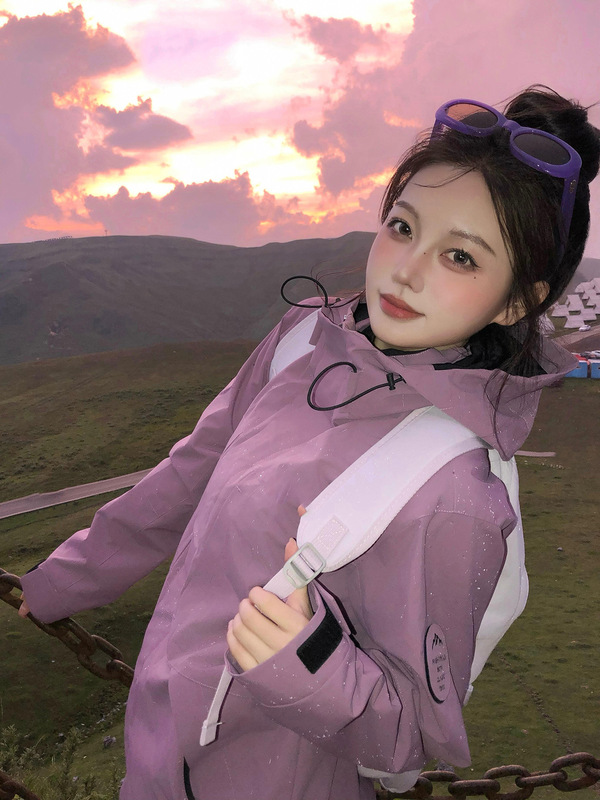 大牌紫色冲锋衣女2025新款春秋季户外小个子防风三合一超好看外套|undefined