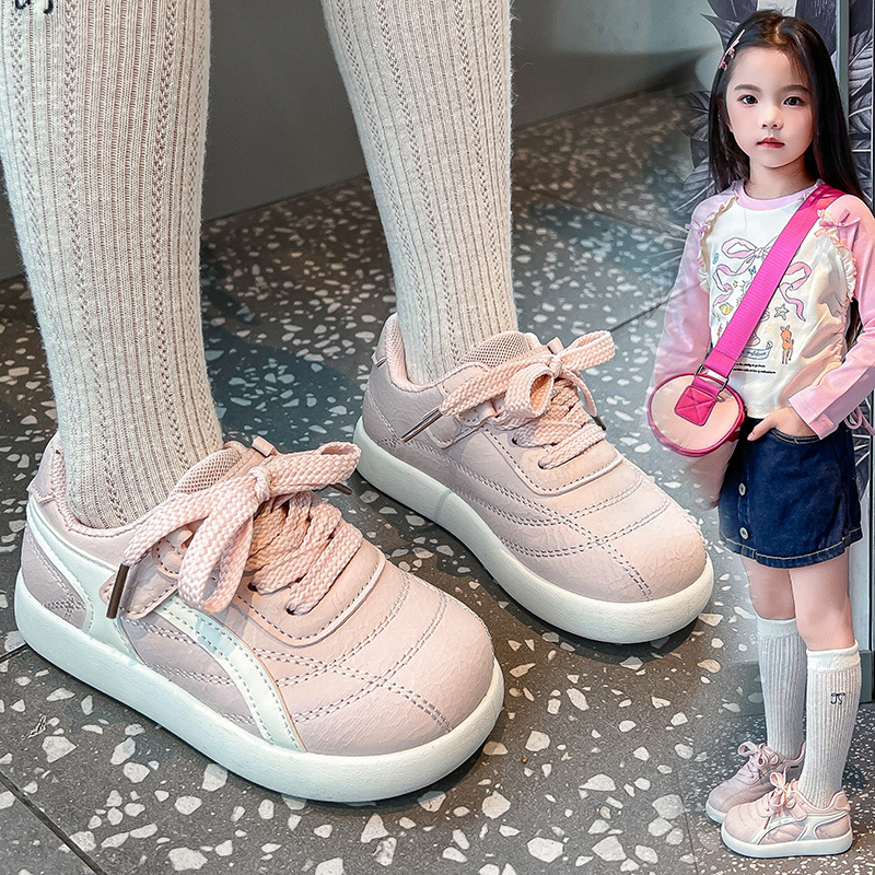 Zapatos infantiles Gump 2026 primavera y otoño nuevos zapatos de entrenamiento alemán retro de suela gruesa zapatos casuales de suela suave zapatos de tablero blanco para estudiantes