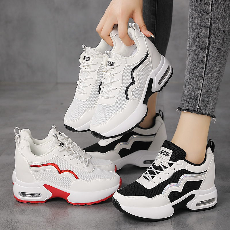 2025 nuevas zapatillas de malla transpirables zapatos de mujer tendencia transpirables versátiles con suela gruesa aumentando la altura de los zapatos casuales zapatos cojín de aire