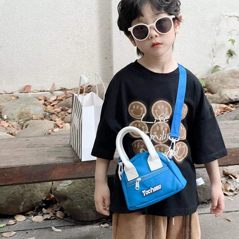 Fashionable children's bag, small children's one-shoulder bag for men and women with letters, Korean style