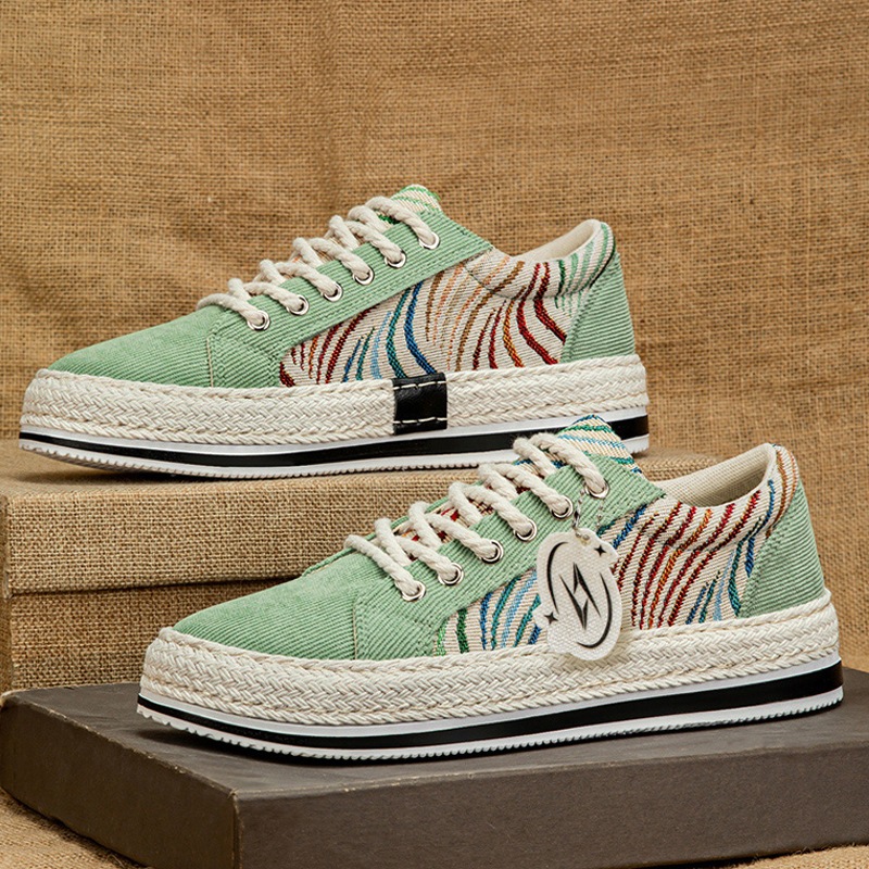 Zapatos de tela de paja de moda personales para hombres zapatos de skate primavera 2025 nuevos zapatos casuales de pescador para hombres zapatos estudiantes