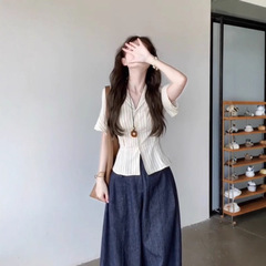 韩系西装翻领条纹短袖衬衫女夏修身收腰短款衬衣职业通勤百搭上衣