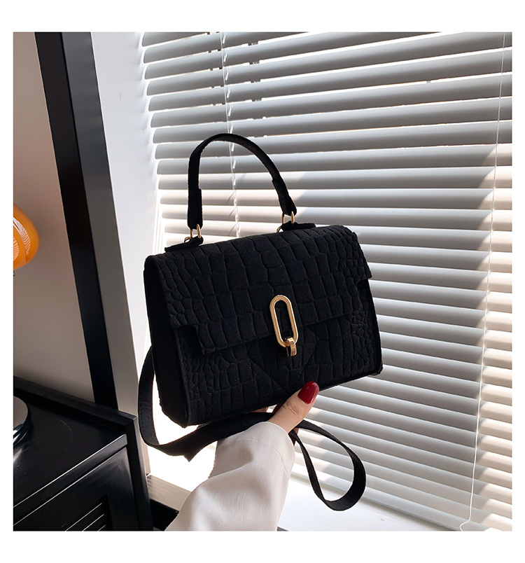 Spring&Summer Season Women's Gender Women's Medium Felt Solid Color Streetwear Flip Cover Handbag