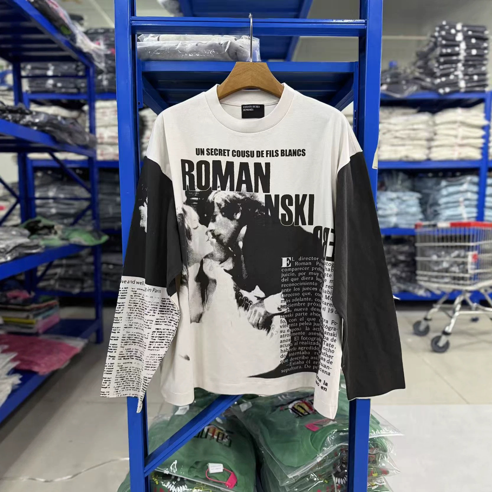 Qara-ağ kontrast uzunqol köynək, roman portret çapı
