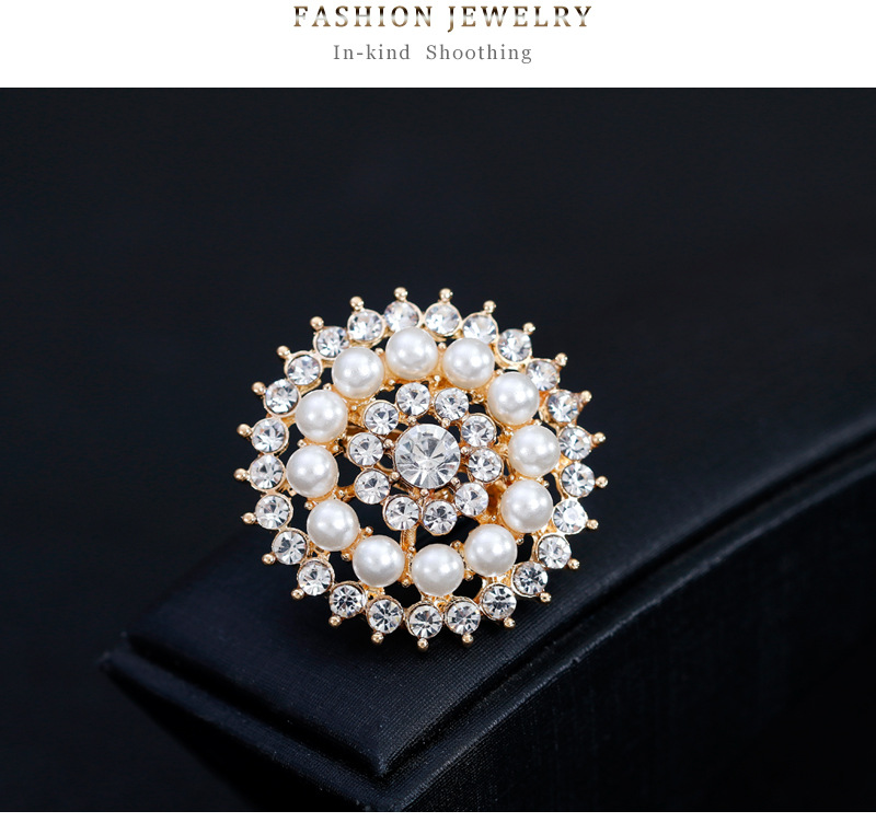 Fashion Golden Alloy Pearl Rhinestone Brooch Wholesale display picture 2