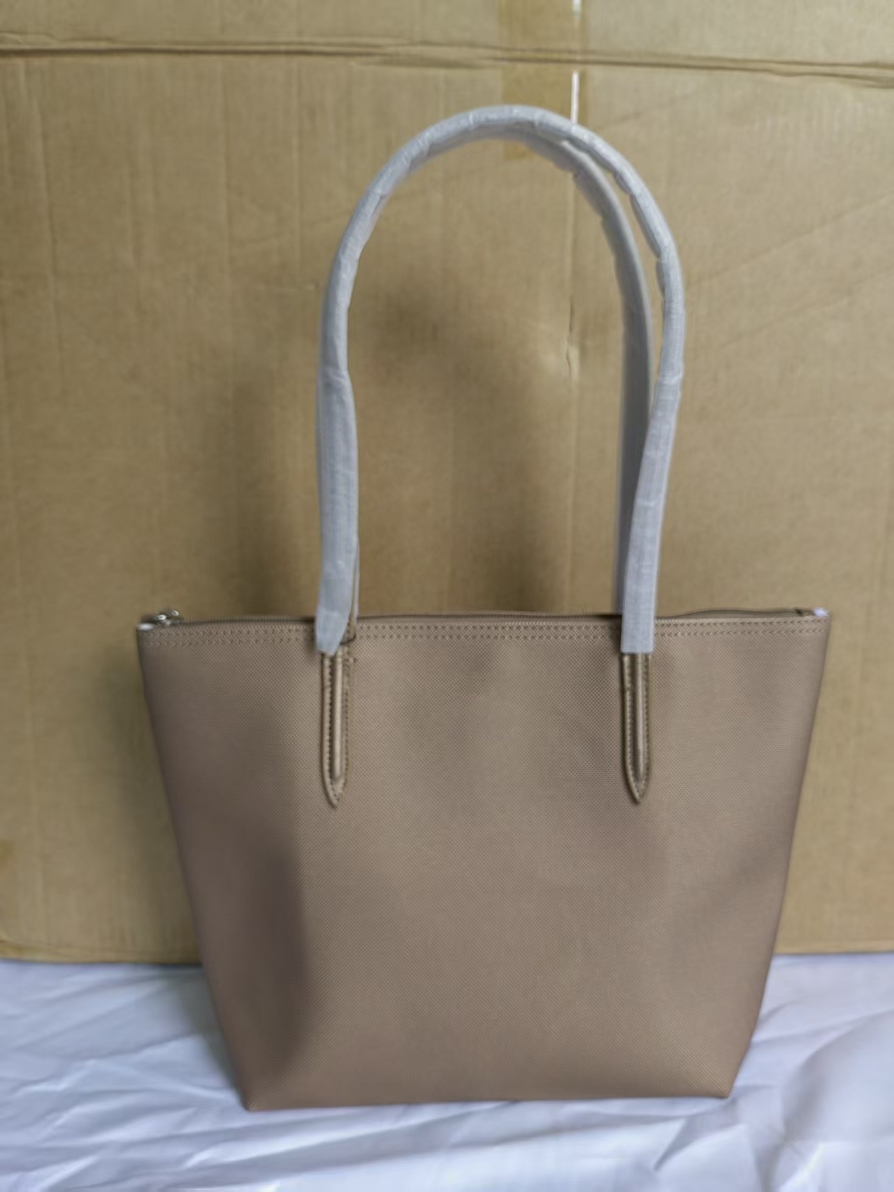 Medium bronze color