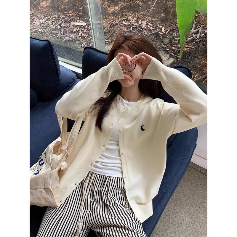 2025 Autumn and Winter New Style, Available in Multiple Colors, Simple Solid Color Rabbit Embroidery Knitted Cardigan Sweater 2025 Autumn and Winter New Style, Available in Multiple Colors, Simple Solid Color Rabbit Embroidery Knitted Cardigan Sweater