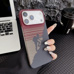 适用苹果17proMax半包碳纤维纹手机壳iPhone16凯夫拉磨砂15保护套