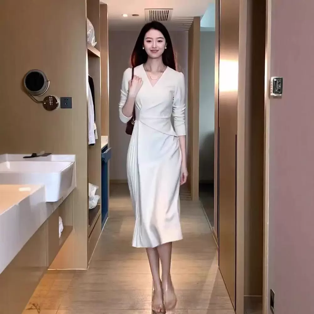 白色西装连衣裙小众设计法式气质名媛收腰显瘦高端精致裙子女夏季