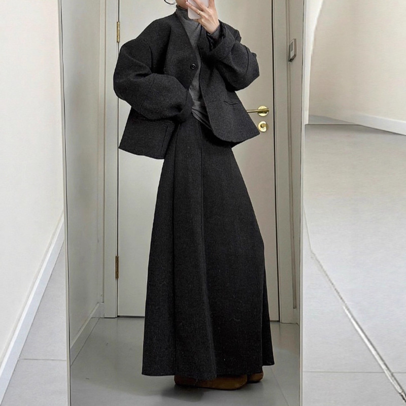 A Complete Set of Korean-Style Late Winter Outfits, Woolen Blazers, Bottoming Shirts, Skirts, High-End and Good-Looking Three-Piece Suits for Women