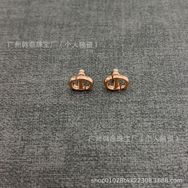 光沢のある Dijia クラシック豚鼻イヤリング女性のトレンディなイヤリングハイエンドマットゴールドマットシルバーシャンパンゴールドイヤリング|undefined