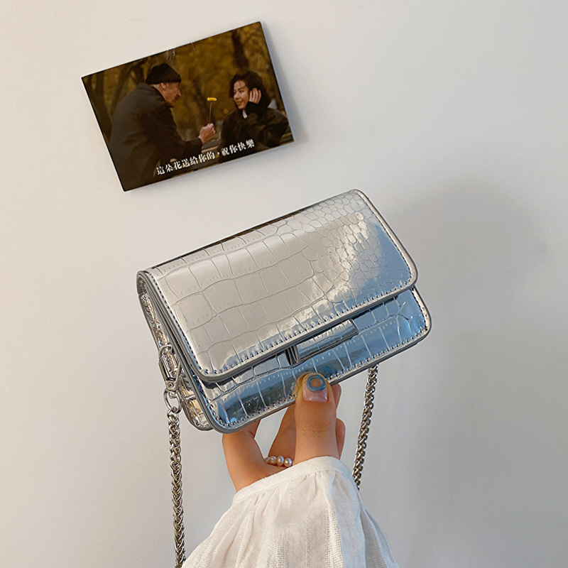 Texted Stone Pattern Chain Bag 2023 Summer New Casual Western Style Shoulder Bag Patent Leather Glitted Crossbody Small Square Bag Texted Stone Pattern Chain Bag 2023 Summer New Casual Western Style Shoulder Bag Patent Leather Glitted Crossbody Small Square Bag