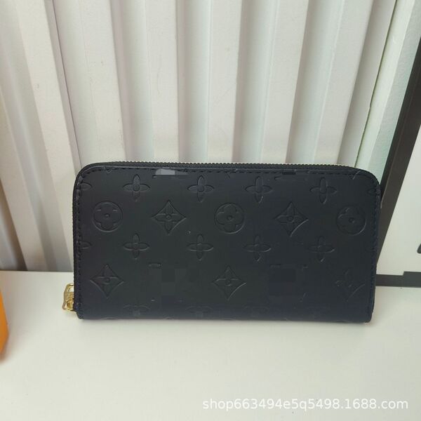 Universal long wallet for men and women with zipper