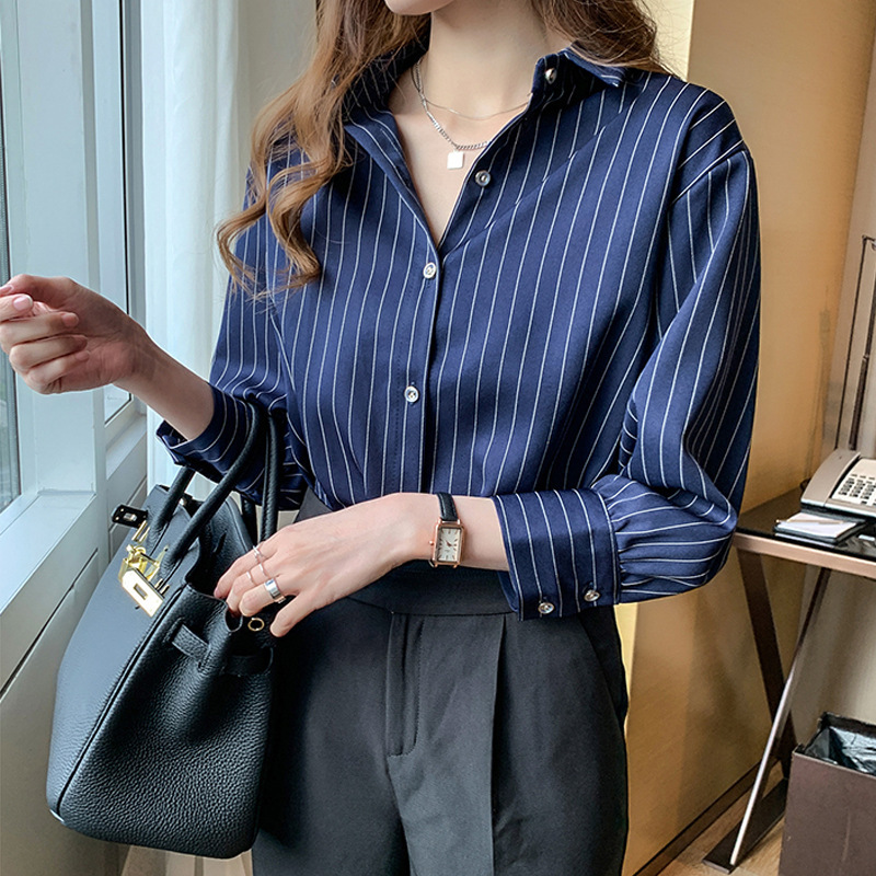 縦縞のシフォンのシャツの女性の7分の袖の秋の服の新型のデザイン感の小さい大衆の軽熟の上着の気質は垂れ下がっています。|undefined
