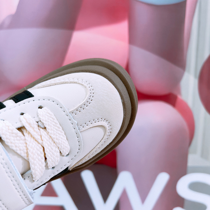 Tavola per bambini taglio basso, scarpe sportive per ragazze nuove autunno e inverno 2023, due suole morbide in cotone,_voghion.com