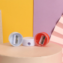 赛得圆形塑料卷笔刀儿童文具用品简单便携铅笔刀带盖削笔器