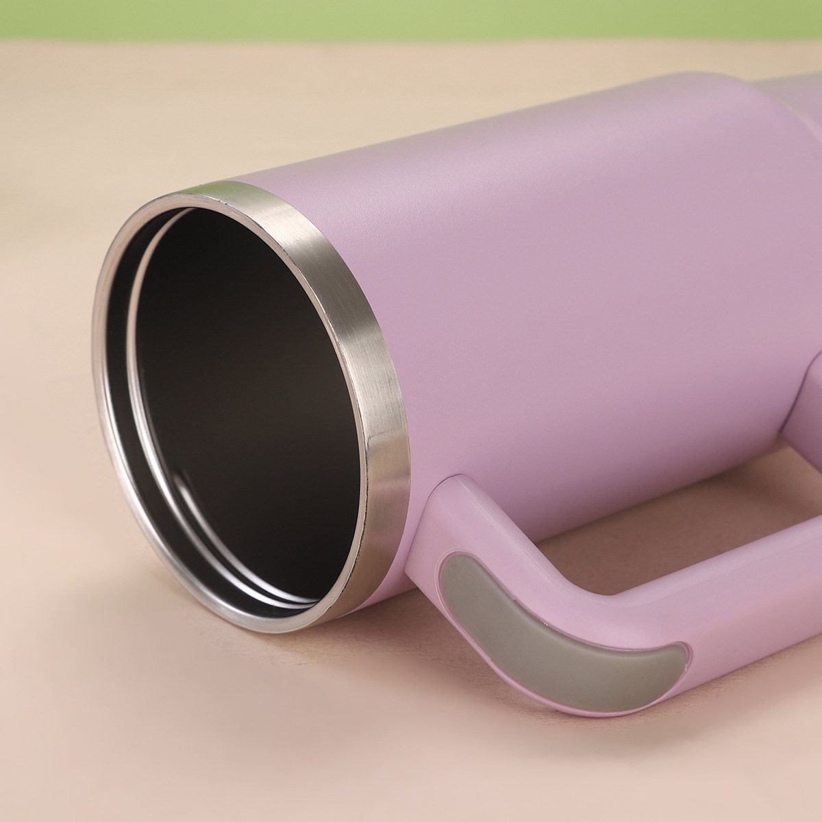 Customised Vacuum Insulated Travel Mug With Straw And Handle_voghion.com