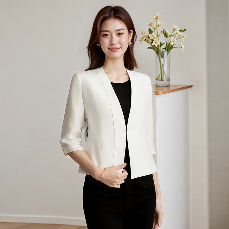 White Small Suit Jacket Women's 2025 New Spring and Summer Short High-end Collarless Small Suit Top
