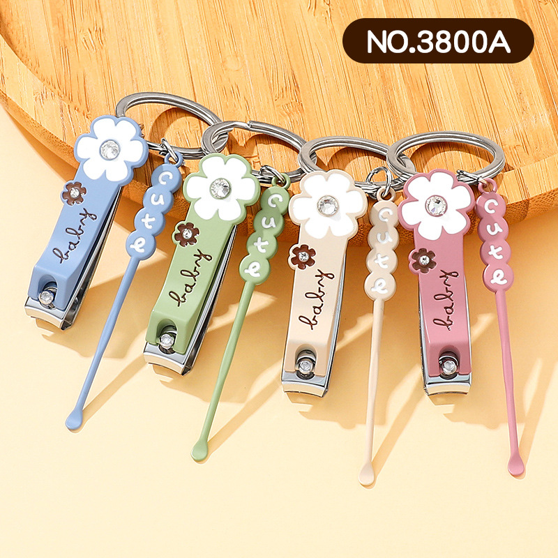 Creative Nail Clipper Set with Ear Pick, Nail Scissors, Flat Mouth Set, Ear Pick 2-Piece Set, Individually Packaged Nail Care
