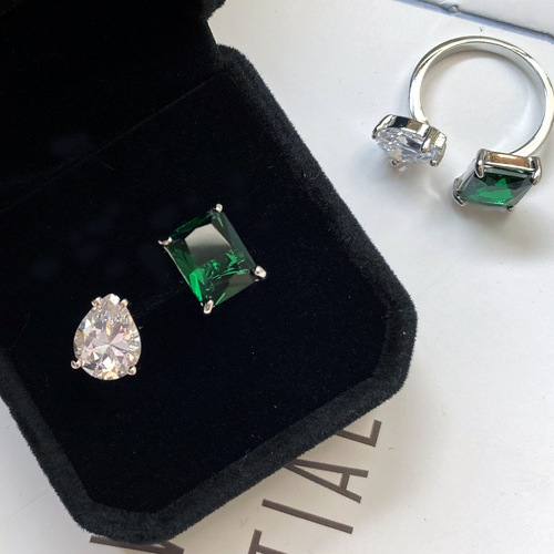 Versa emerald square treasure adjustable ring for women 18K gold plated multi-faceted bright white diamond water drop niche ring