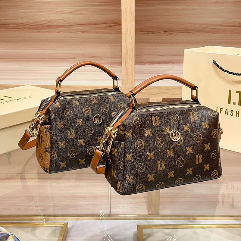 2025 New Vintage Commuter Versatile High-Quality Double-Layer Handbag Shoulder Crossbody Pillow Bag For Women_voghion.com