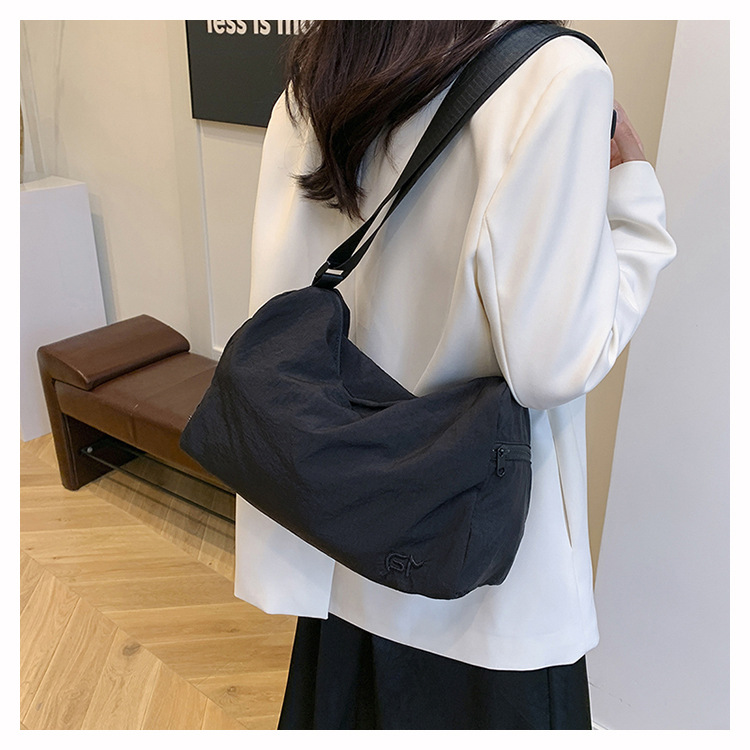 Crossbody tote bag, Korean style Instagram niche design women's bag, nylon fabric canvas bag, fashionable, casual and artistic single-shoulder bag undefined