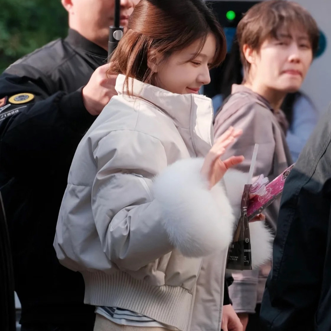 7天 2025冬季新款韩国东大门赵露思同款新国标90鸭绒羽绒服外套女