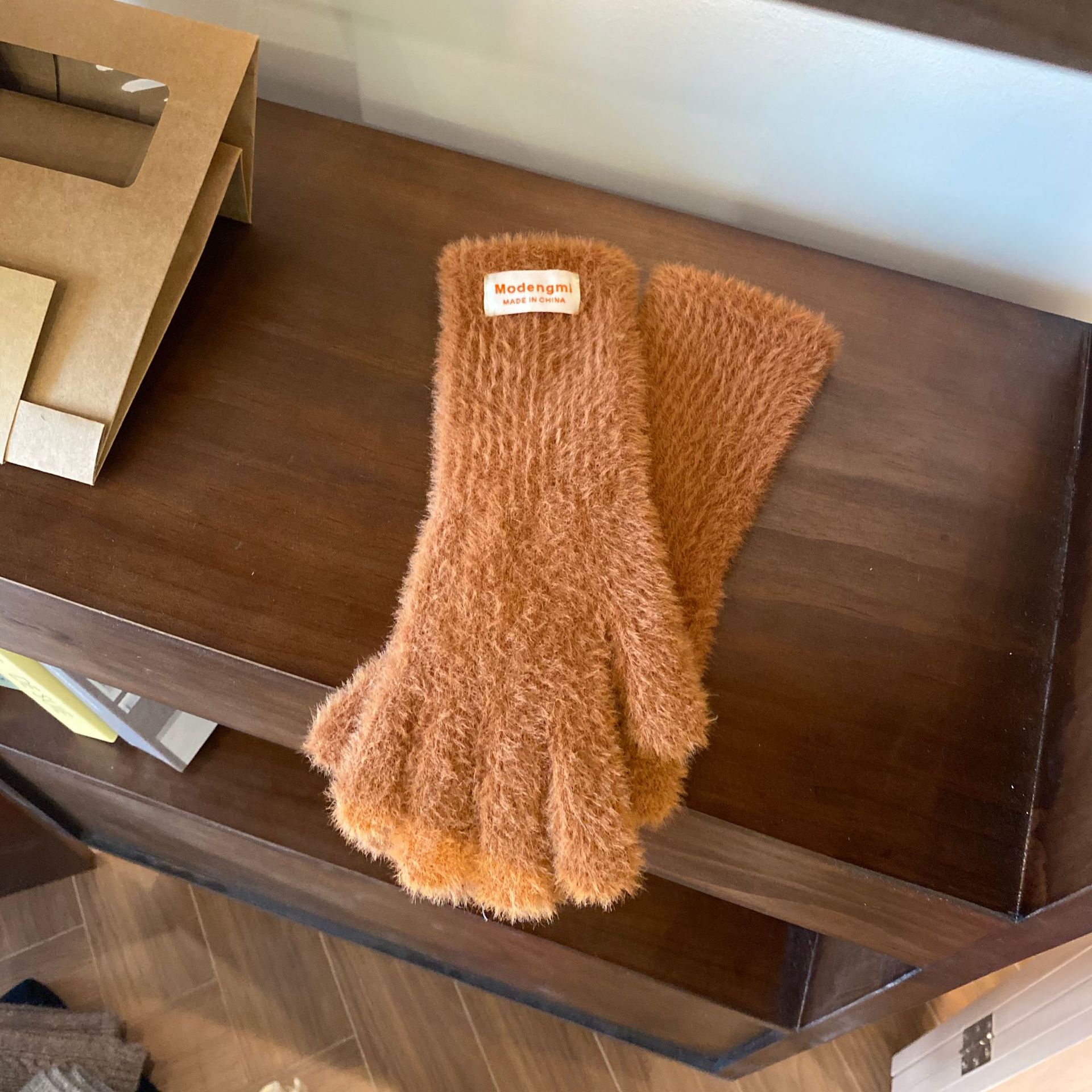 Guantes de invierno caliente, grueso y alargado 2025 nuevo muñeca larga de peluche pantalla táctil guantes de punto al por mayor