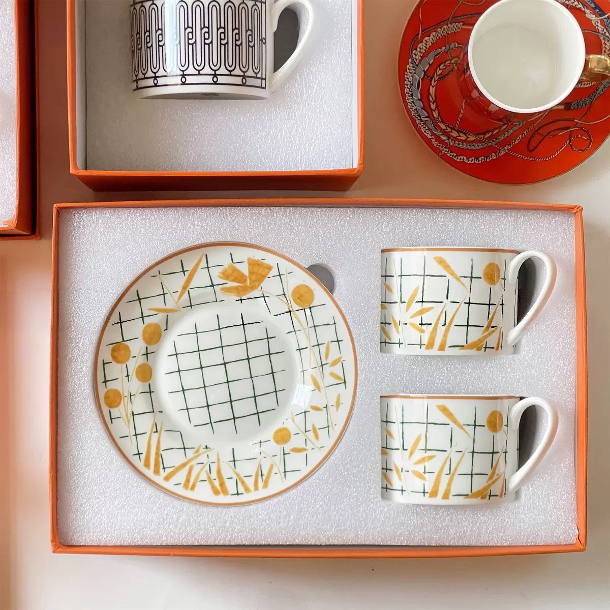 Corte europea transfronteriza retrógrada taza de café de porcelana casera doble taza de plato taza de cerámica taza de té de la tarde pareja