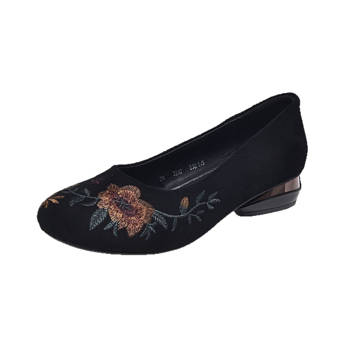 2026 nuevo tacones gruesos de verano superficial bordado transpirable moda casual moda cómoda zapatos de mujer coreanos al por mayor