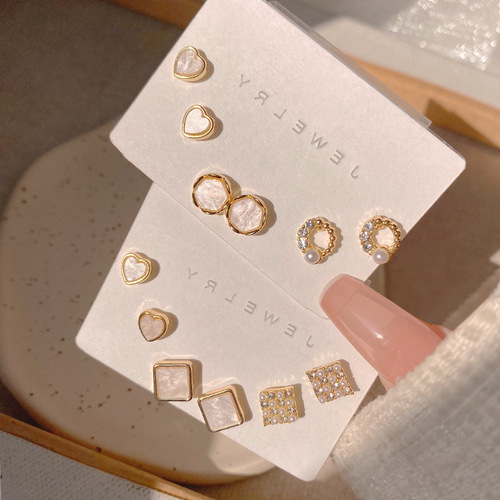 Korean Version Six-Piece Geometric Earrings with a Sense of Elegance, Fashionable and Stylish, Influencer Student Minimalist Earrings, Personalized Set of Ear Decorations