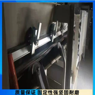 皮带输送机卡扣夹持器裙板 镀锌夹紧器 压紧装置角铝卡扣M16