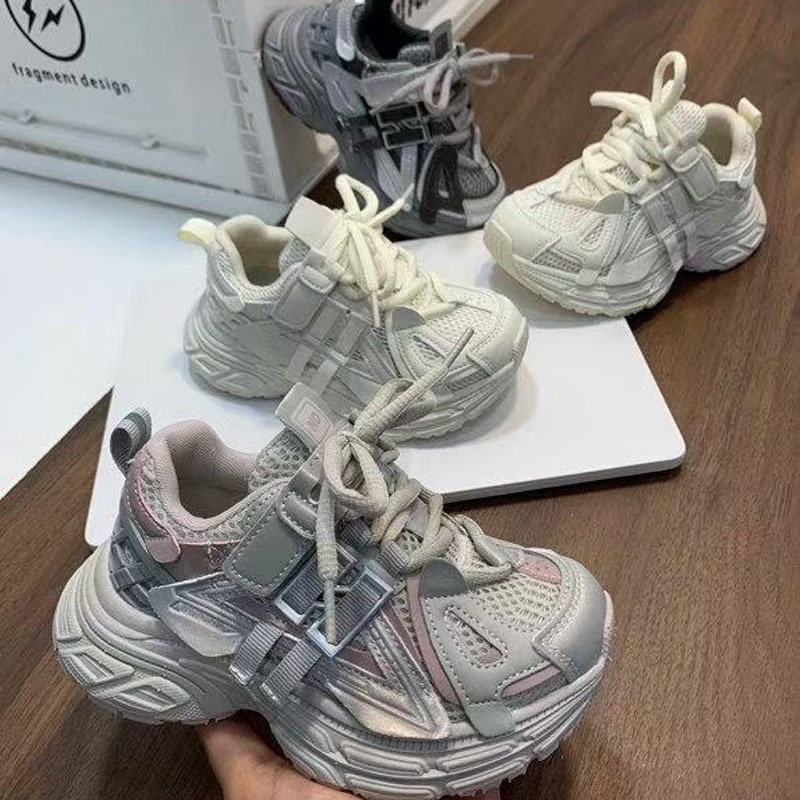 批发一件代发2025秋季新款男女儿童休闲运动鞋时尚大童软底跑步鞋