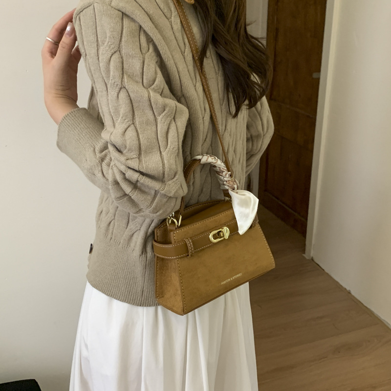 Bolsos retro de nicho de alto nivel de mujeres otoño y invierno 2026 nuevo tipo de moda bolso de hombro bolso de mano Kelly image 8
