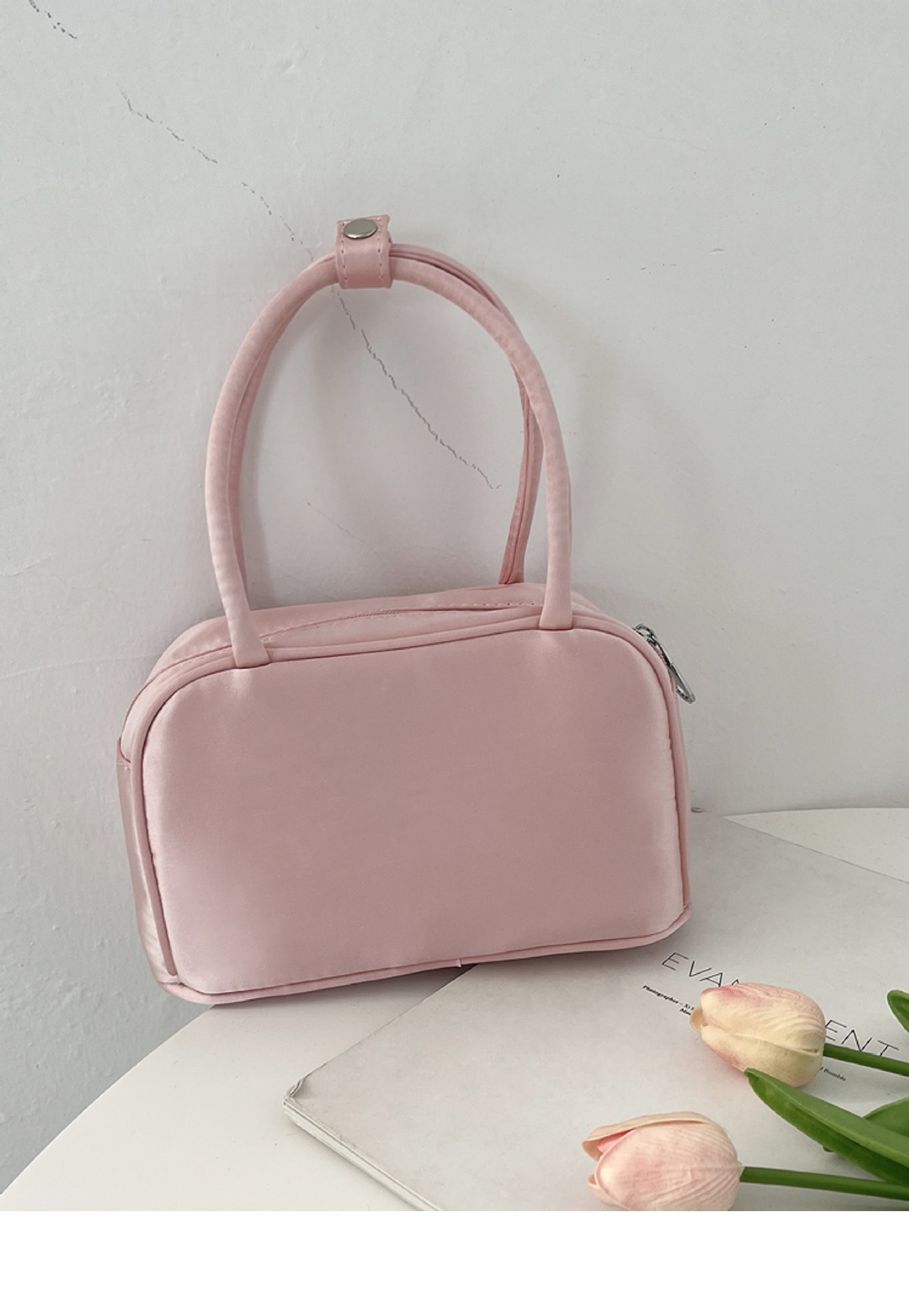 Women's Small Silk Solid Color Elegant Zipper Handbag display picture 5