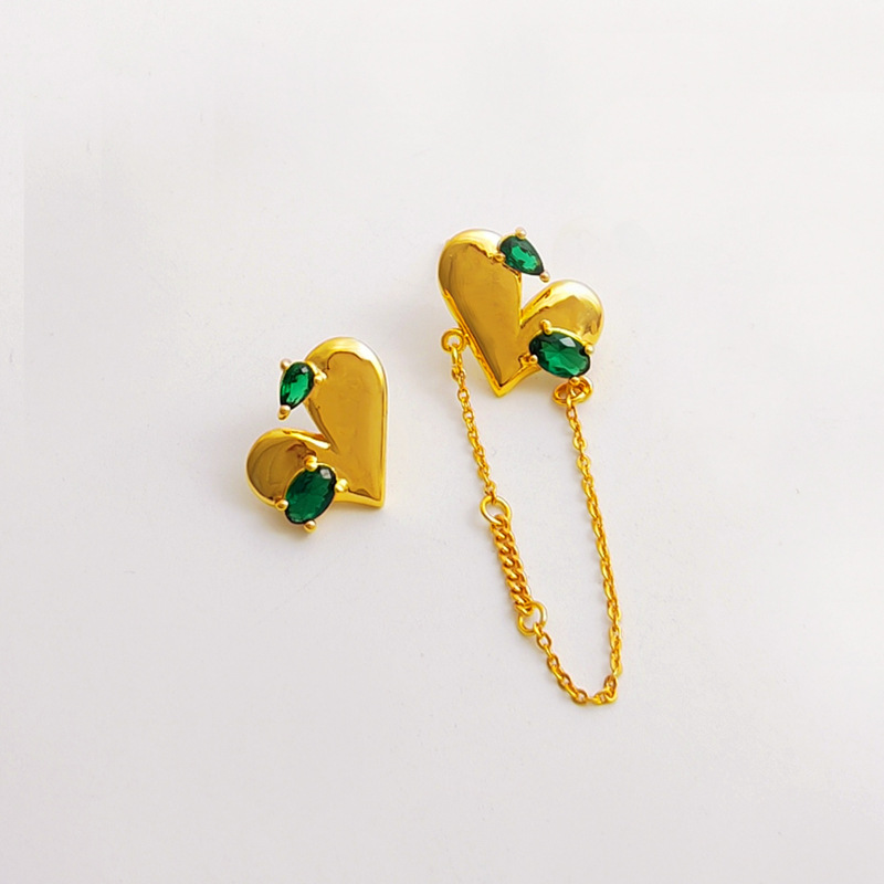 Fashion Heart Shape Copper Asymmetrical Plating Inlay Zircon Ear Studs 1 Pair