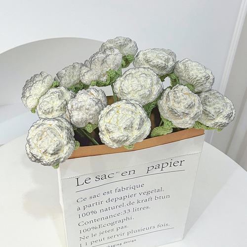 Hand-knitted hand-held roses, finished bouquets, floral decorations, versatile immortal flowers, crocheted wool flowers, wholesale